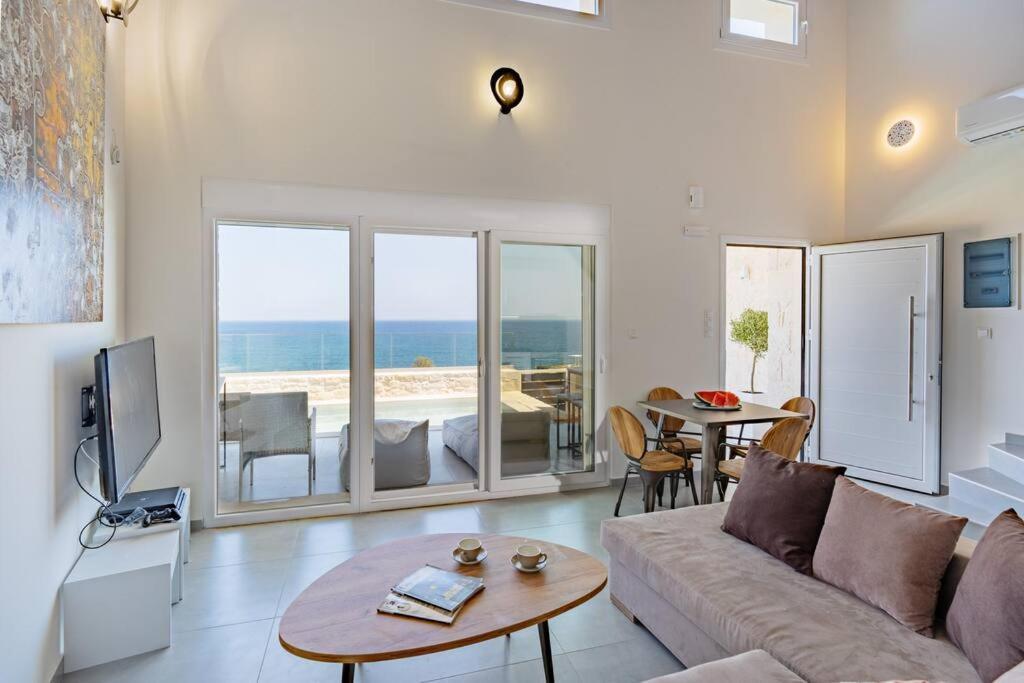 Sofia Suite, A Seafront Hideaway ! Pánormos エクステリア 写真